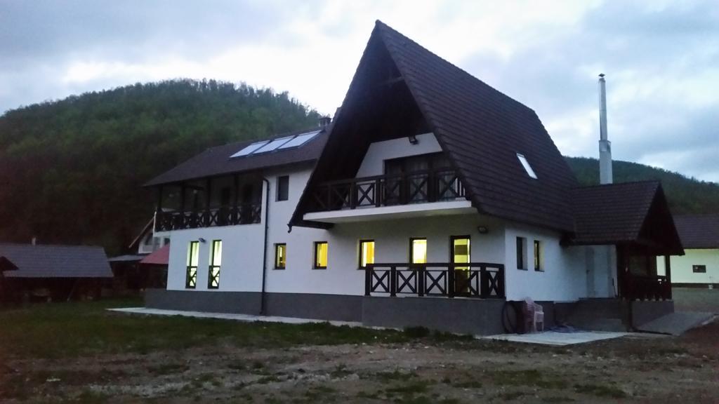 Pensiunea Steaua Nordului Vanatori  Exteriör bild